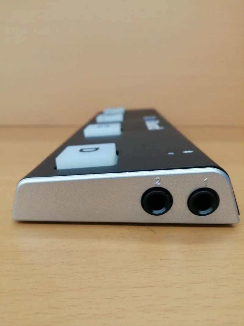 IK Multimedia MIDI Physical Controller IRIG BLUEBOARD