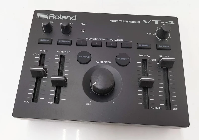 ROLAND Voice Transformers VT-4