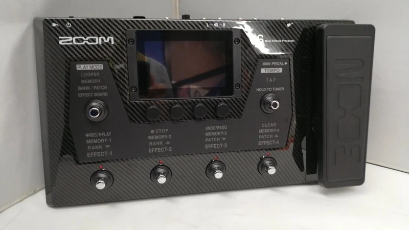 ZOOM MULTI-EFFEKT-PROZESSOR G6