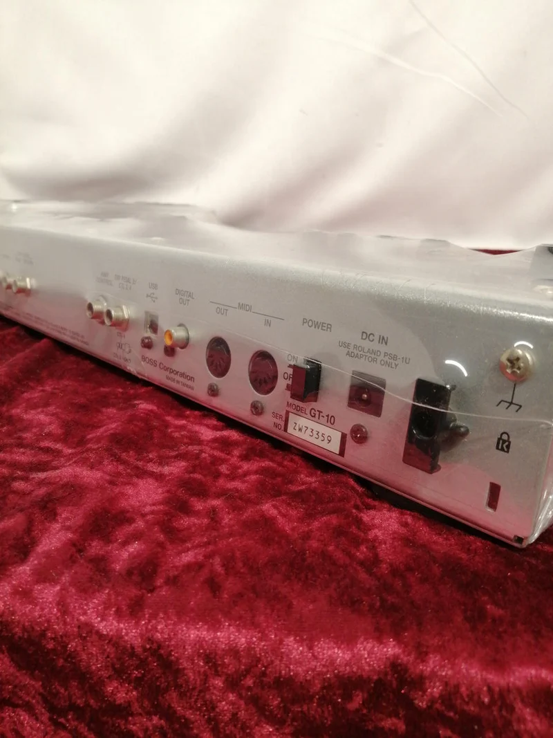 BOSS Multi-Effektgerät GT-10