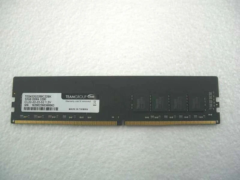 TEAM DDR4-Speicher 32 GB Desktop TED432G3200C22BK