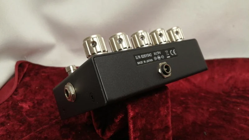 FREE THE TONE Effektpedal: BLACK VEHICLE