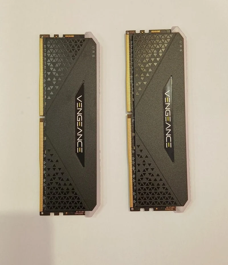 CORSAIR DDR4 Arbeitsspeicher 16GB×2 VENGEANCE RGB RS