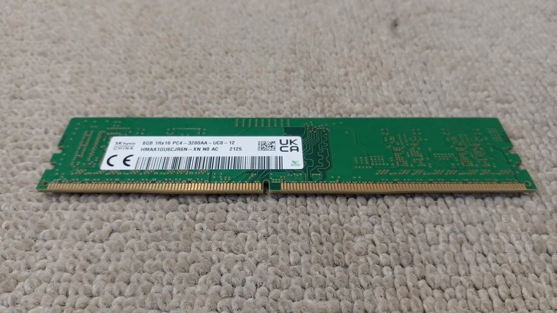 SKHYNIX Speicher HMAA1GU6CJR6N-XN (ohne Netzanschluss)