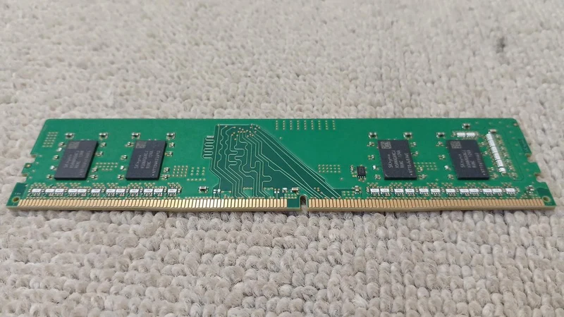 SKHYNIX Speicher HMAA1GU6CJR6N-XN (ohne Netzanschluss)