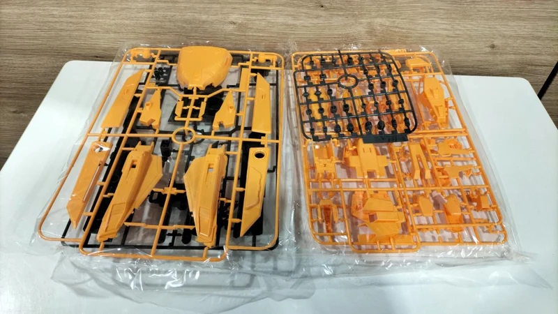 Bandai Gundam Evolve MG MSZ-006-3B Zeta Gundam Einheit 3 ​​Typ B Grau