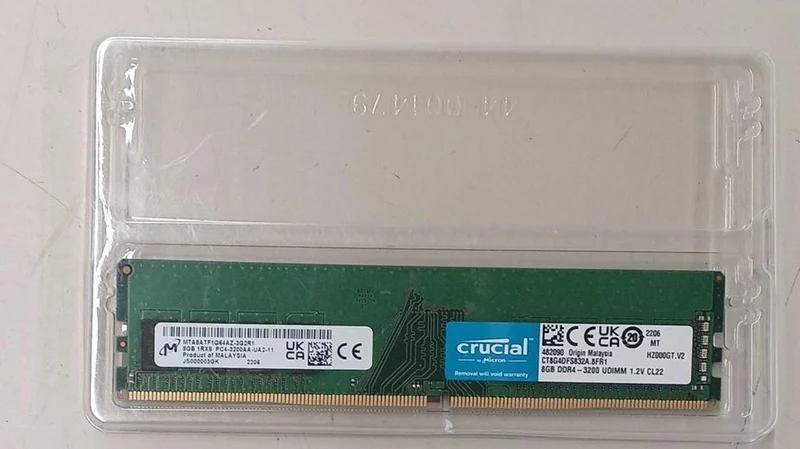 CRUCIAL DDR4 8G Speicher MTA8ATF1G64AZ-3G2R1