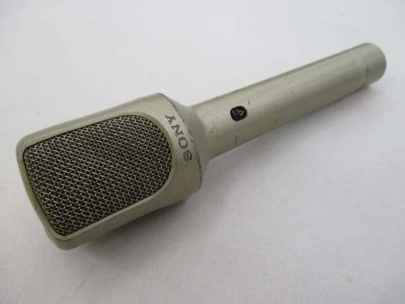 SONY Dynamisches Mikrofon F-560