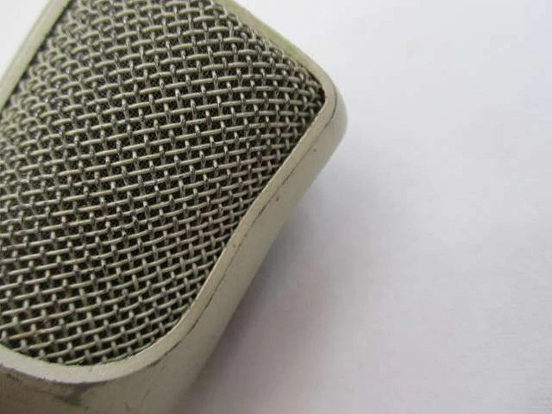 SONY Dynamisches Mikrofon F-560