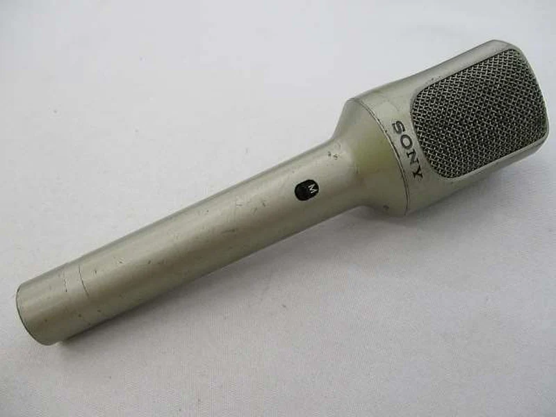 SONY Dynamisches Mikrofon F-560