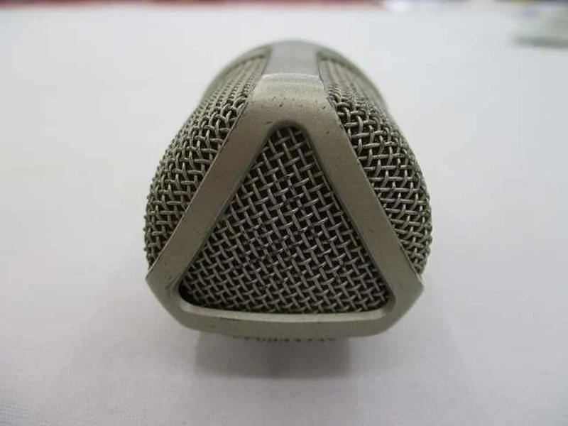 SONY Dynamisches Mikrofon F-560