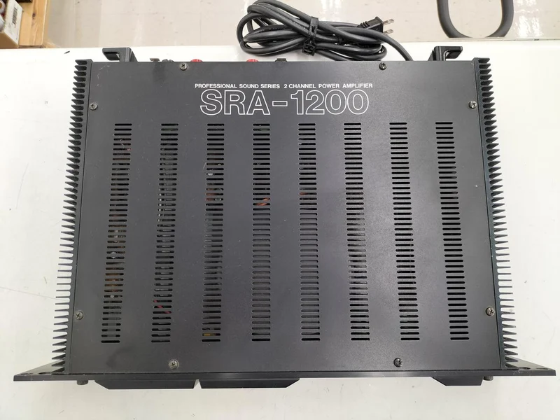 ROLAND Leistungsverstärker SRA-1200