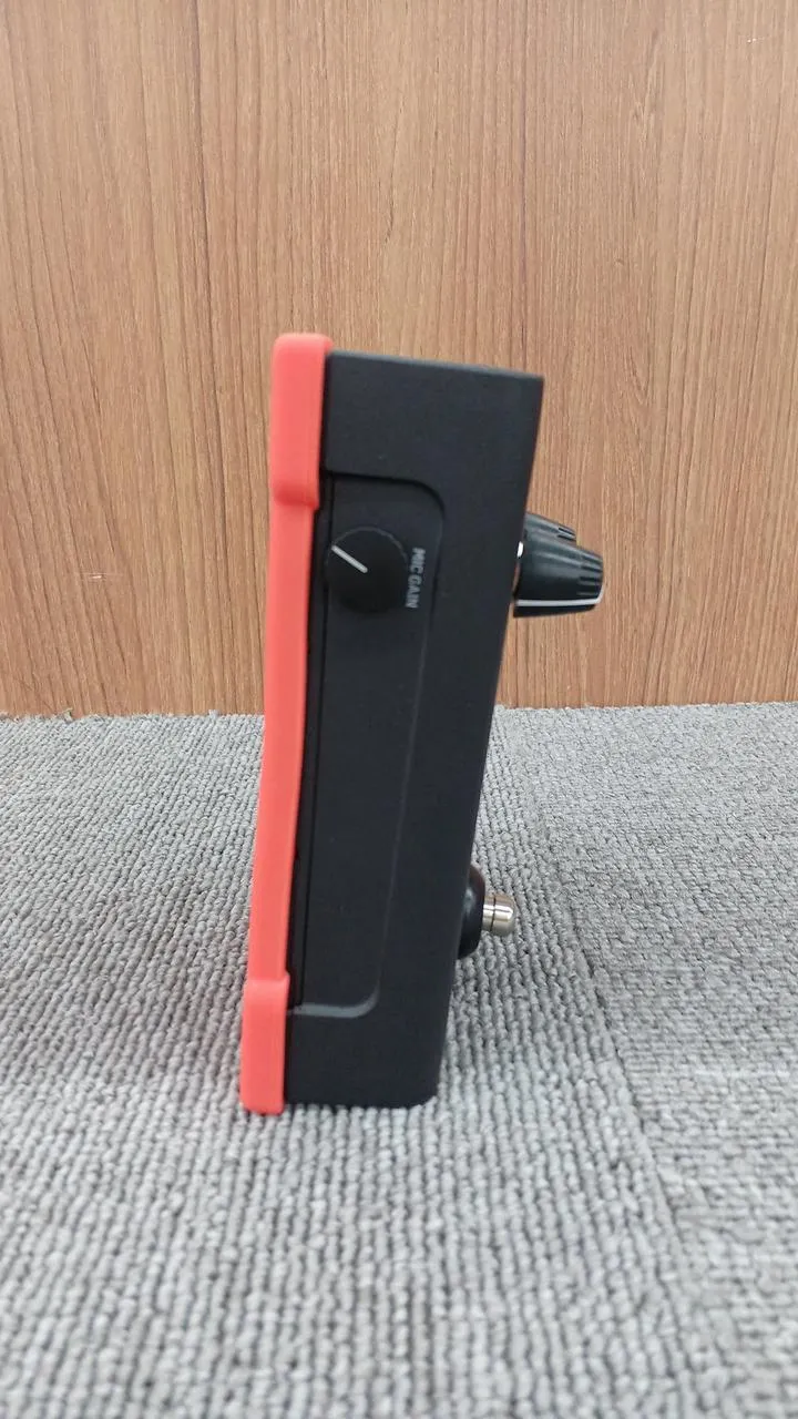 TC-HELICON Weitere Studioeffektpedale: VOICETONE R1