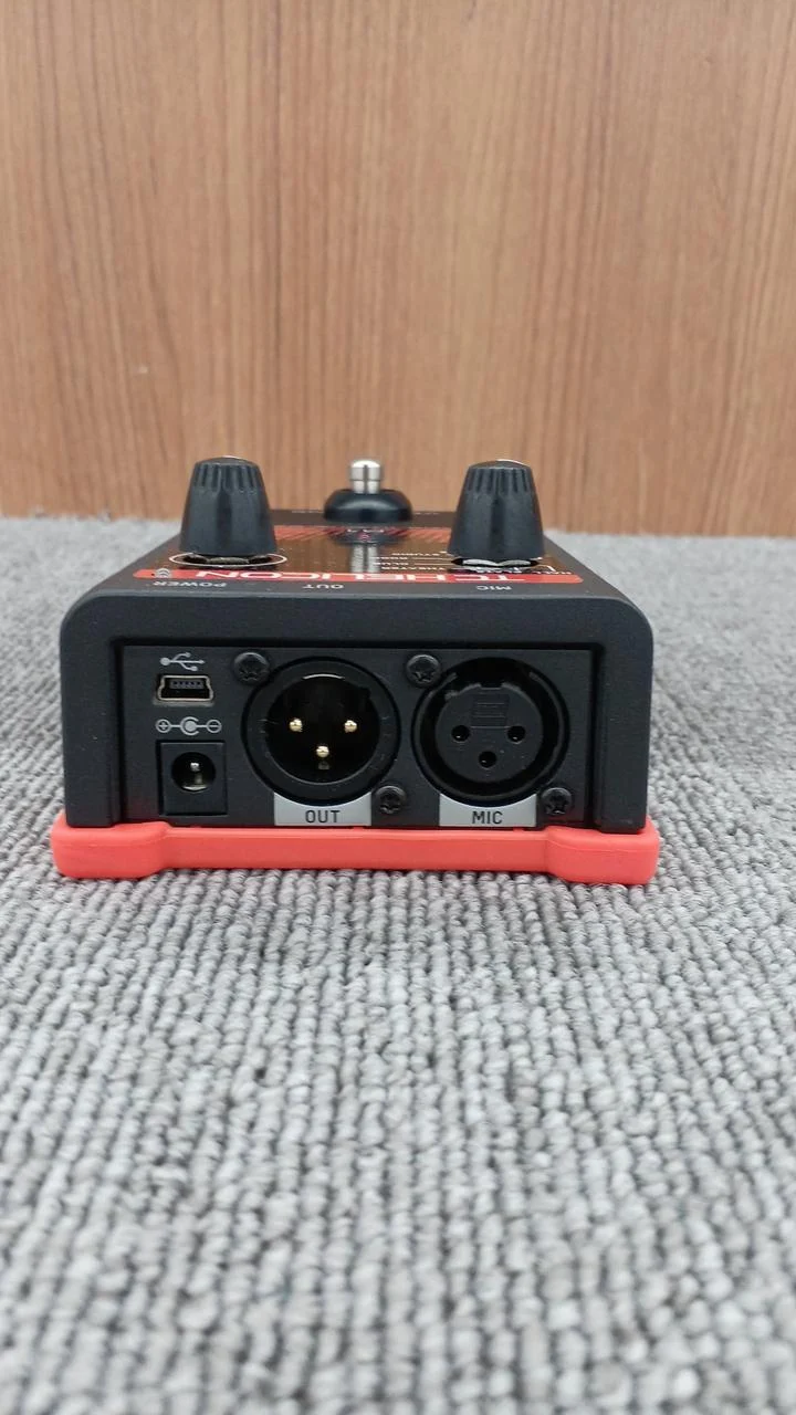 TC-HELICON Weitere Studioeffektpedale: VOICETONE R1