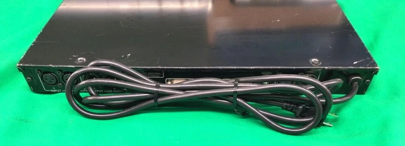 RAMSA Digitaler Multi-Equalizer WZ-DE45