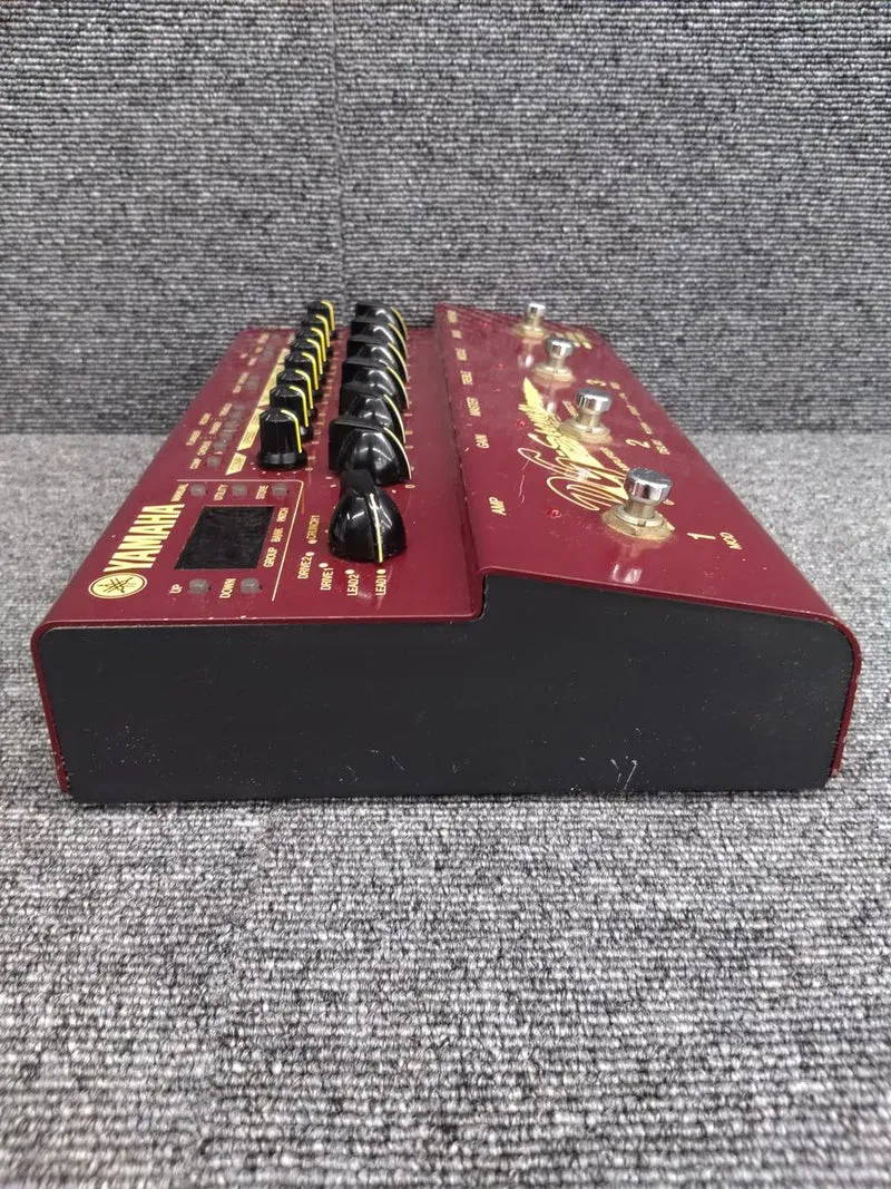 YAMAHA Multi-Effektpedal DG-STOMP