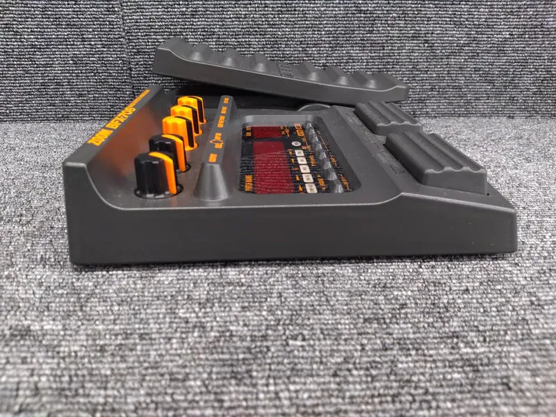ZOOM Multi-Effektpedal BFX-708