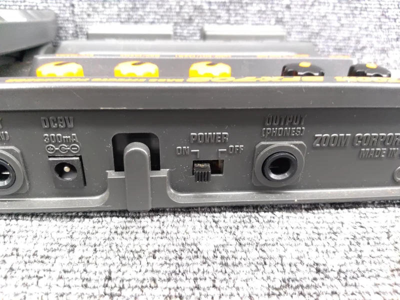 ZOOM Multi-Effektpedal BFX-708