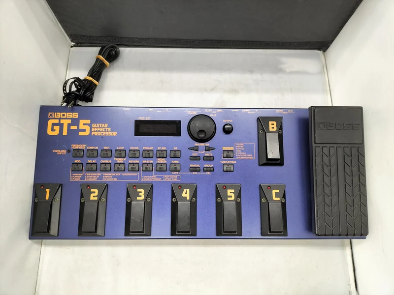 [SCHROTT] BOSS BOSS / Multi-Effektpedal / GT-5 GT-5