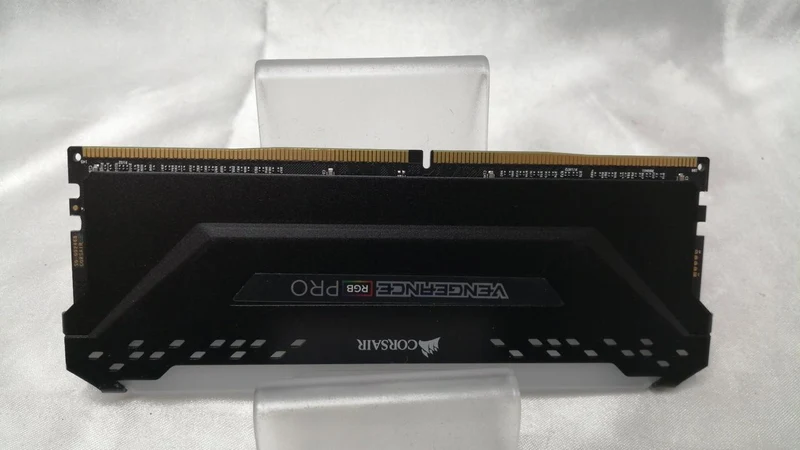 CORSAIR PC-Speicher CMW32GX4M2A2666C16