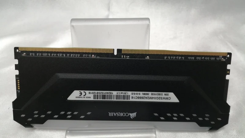 CORSAIR PC-Speicher CMW32GX4M2A2666C16