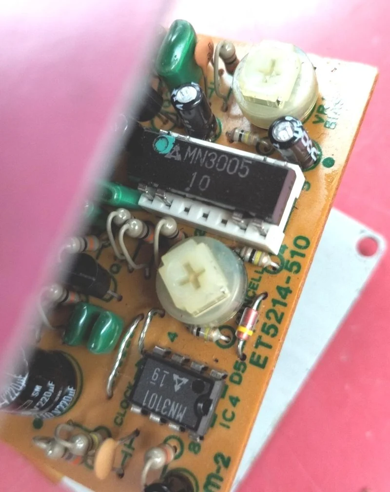 BOSS Effektpedal DM-2 (frühes Modell)