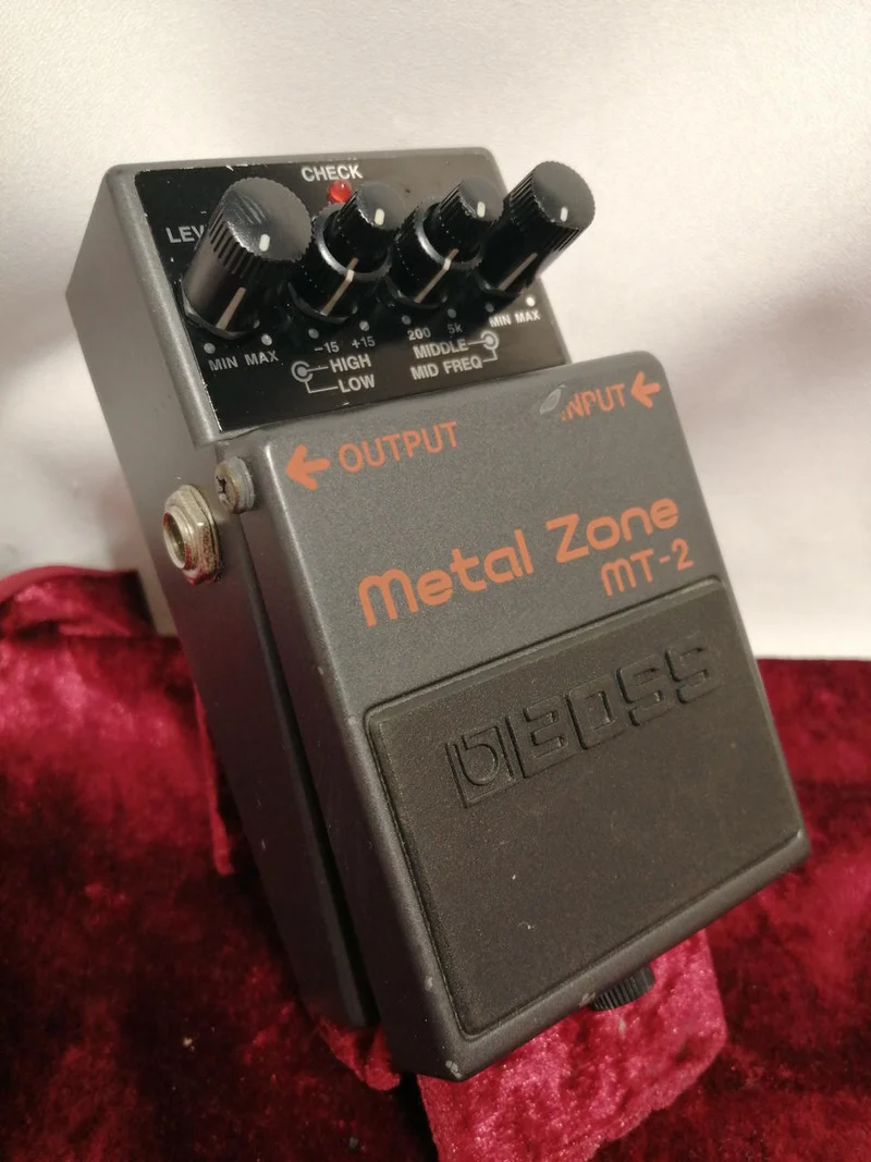 BOSS Effektpedal MT-2