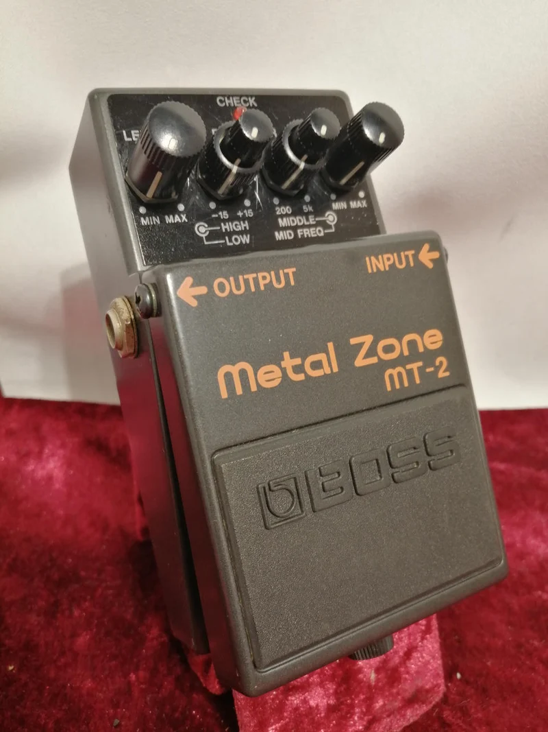 BOSS Effektpedal MT-2
