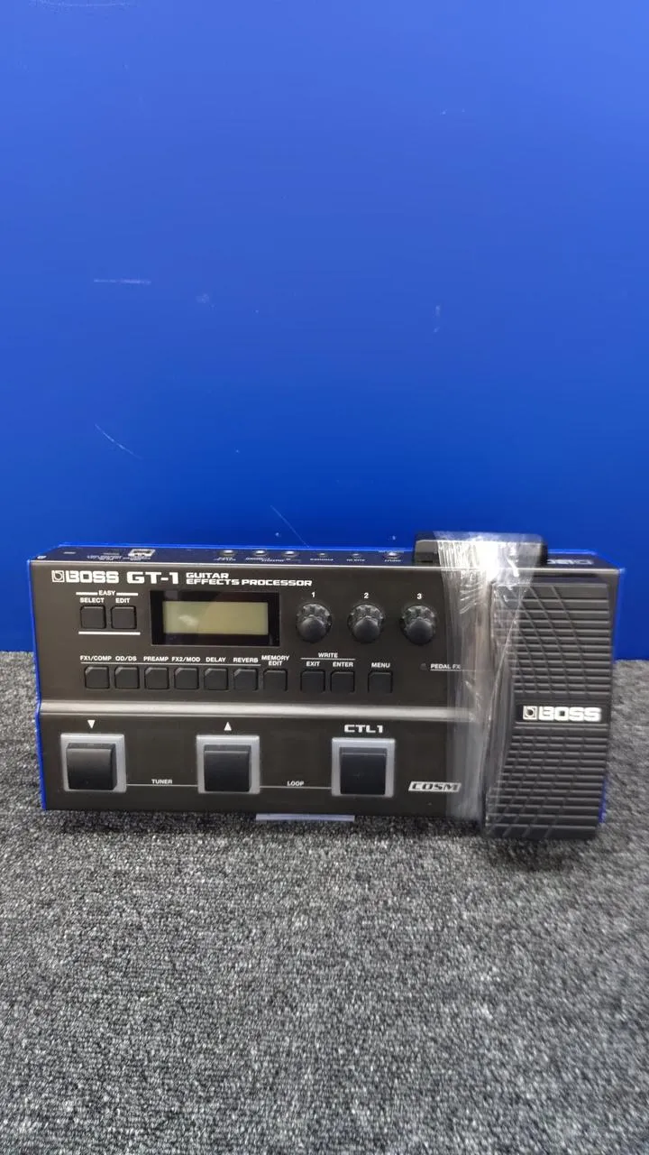 BOSS Multi-Effektgerät GT-1
