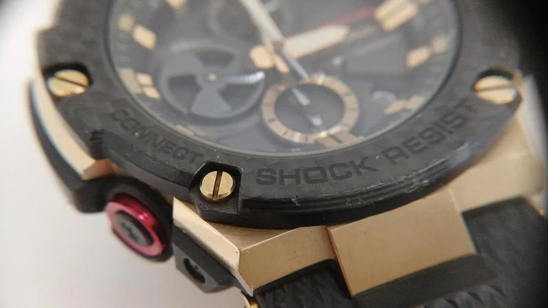 CASIO G-SHOCK Gold Tornado GST-B100 35-jähriges Jubiläum
