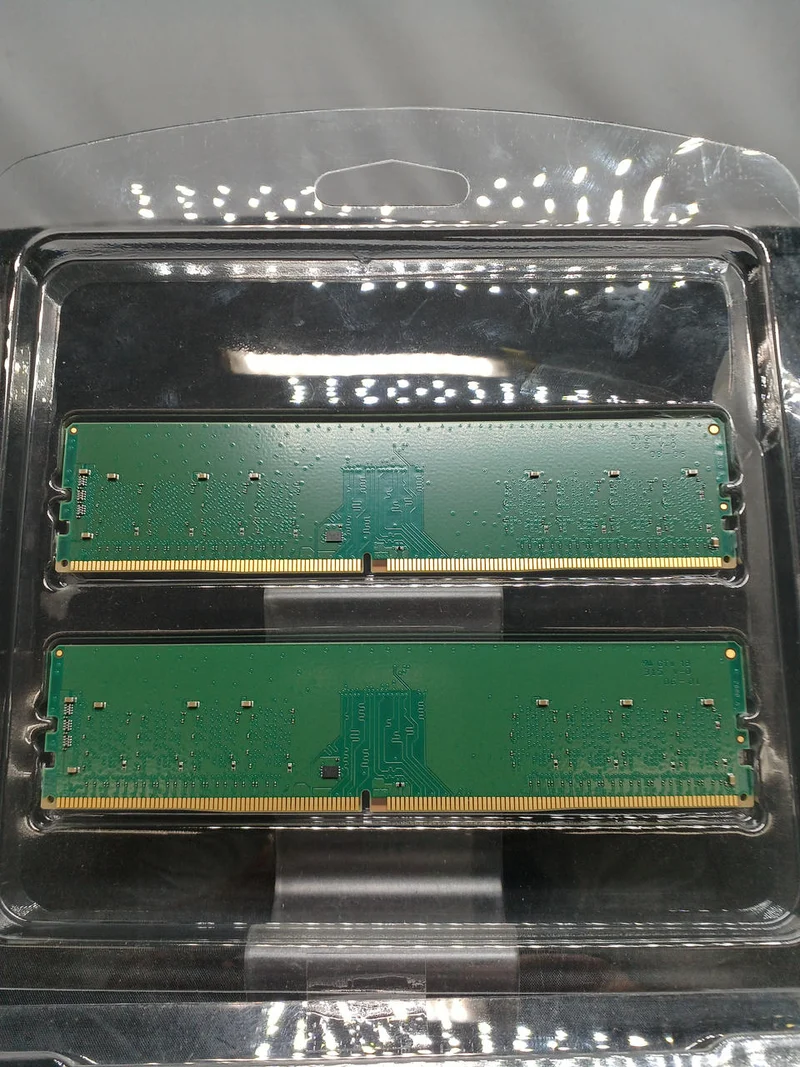 CRUCIAL DDR4-2400 Arbeitsspeicher 16 GB (8 GB × 2) W4U2400CM-8GQ