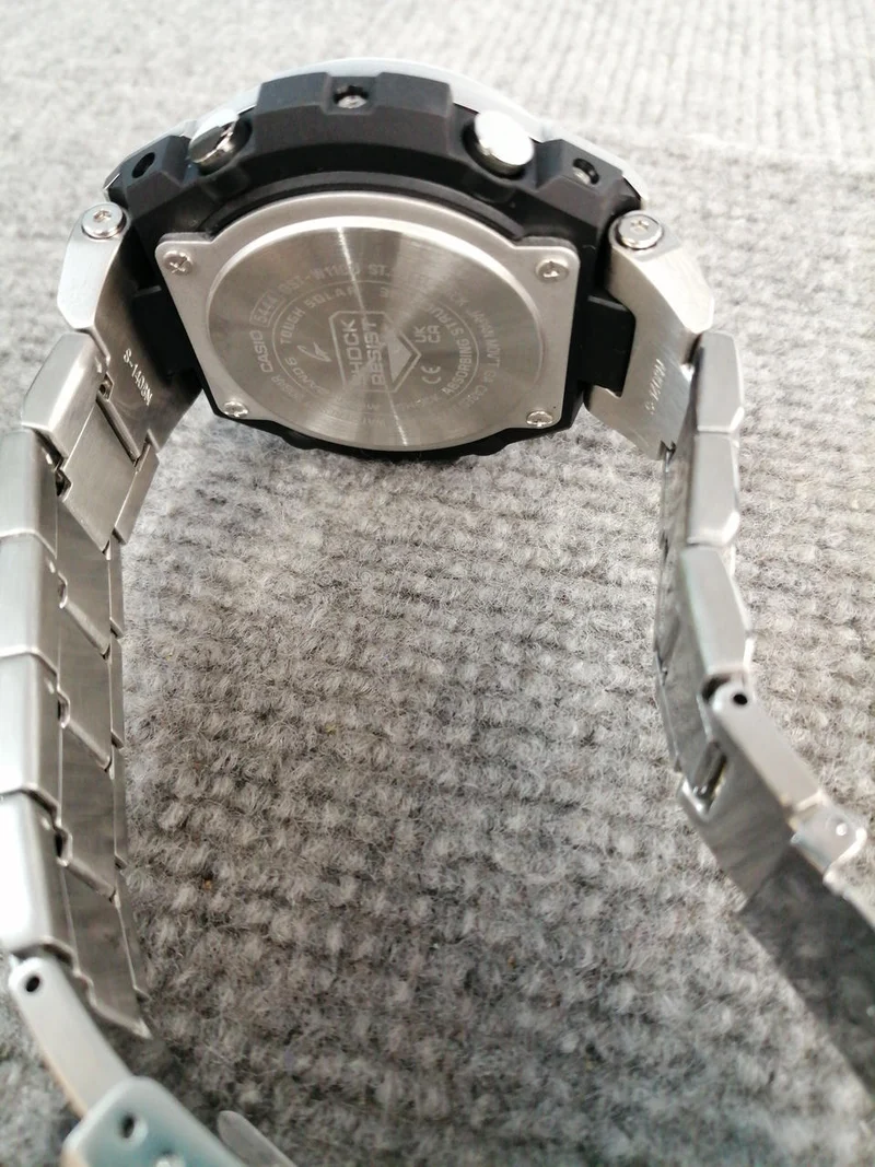CASIO G-SHOCK GST-W110D