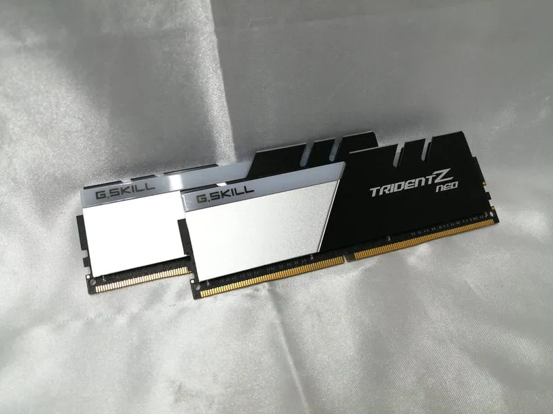 G.SKILL Speicher: F4-3600C18D-32GTZN