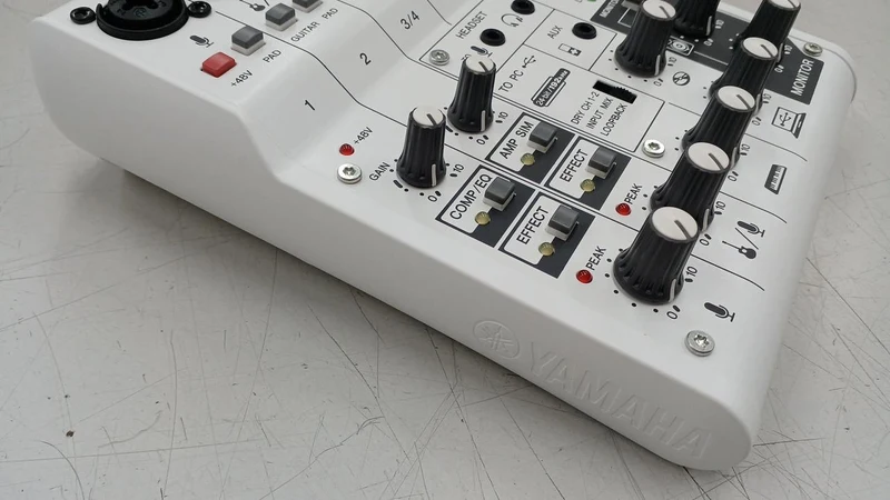 YAMAHA Mixer AG06
