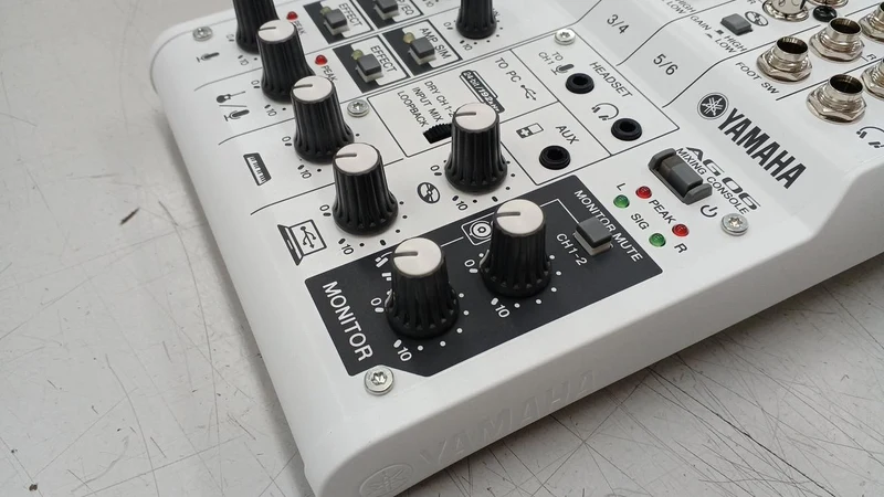 YAMAHA Mixer AG06
