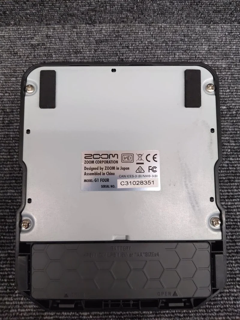 ZOOM Multi-Effekte G1 FOUR