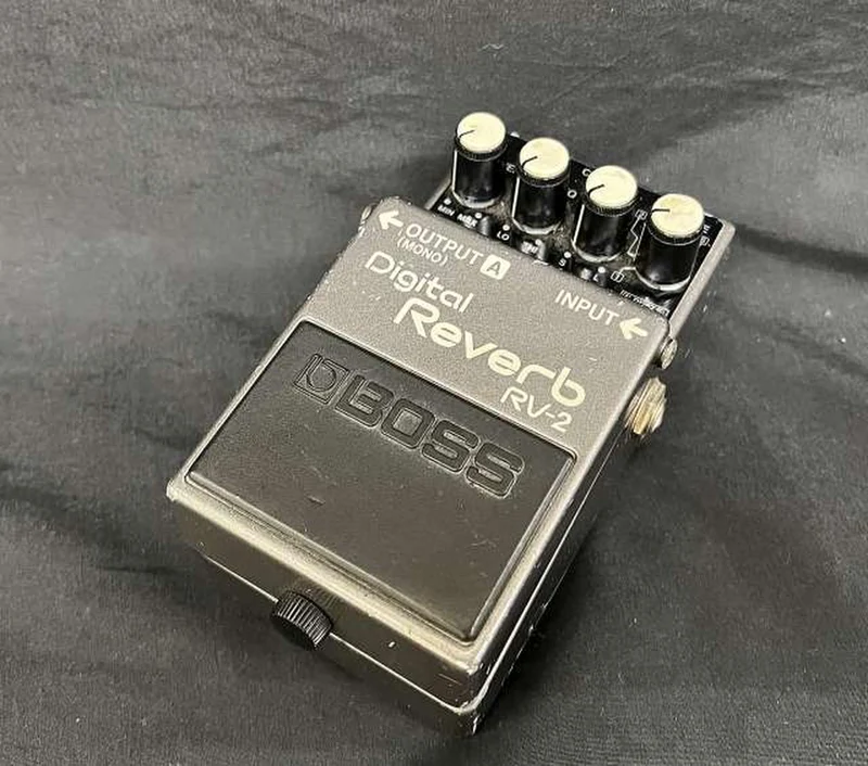 BOSS [Kompaktes Format und klassisches Modell] Reverb RV-2