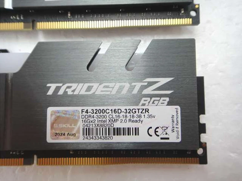 G.SKILL DDR4 Desktop-Speicher 16 GB × 2, Gesamt 32 GB F4-3200C16D-32GTZR