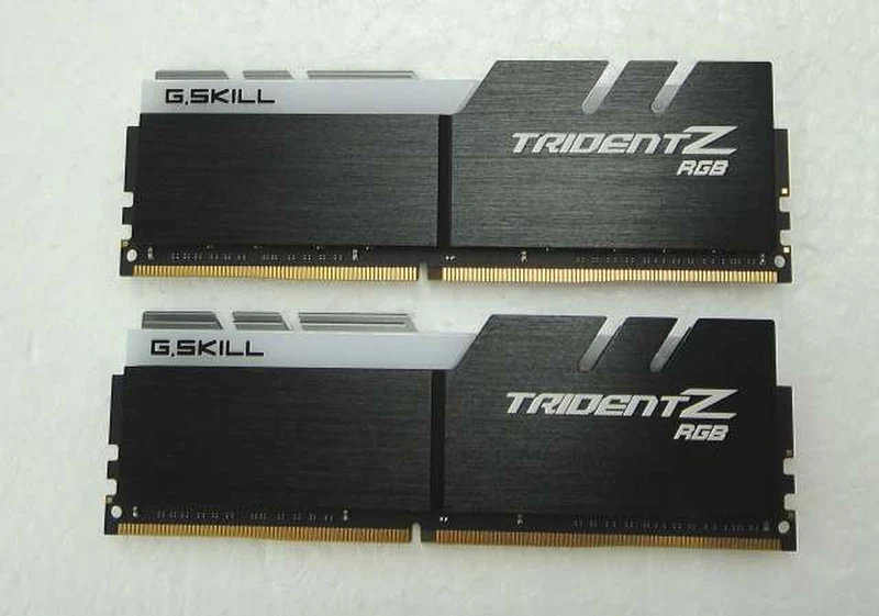 G.SKILL DDR4 Desktop-Speicher 16 GB × 2, Gesamt 32 GB F4-3200C16D-32GTZR