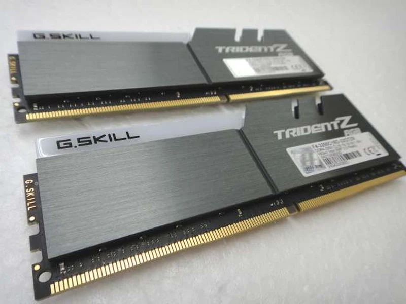 G.SKILL DDR4 Desktop-Speicher 16 GB × 2, Gesamt 32 GB F4-3200C16D-32GTZR