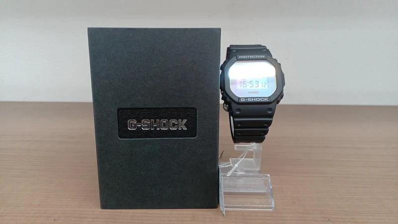 CASIO G-SHOCK DW-5600SR Schwarz Zustand A