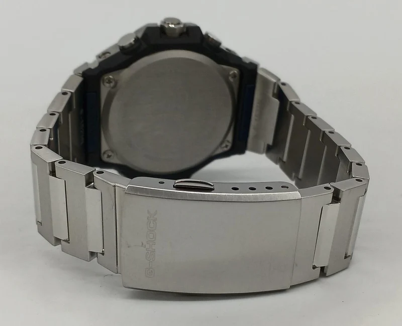 CASIO G-SHOCK GST-B1000