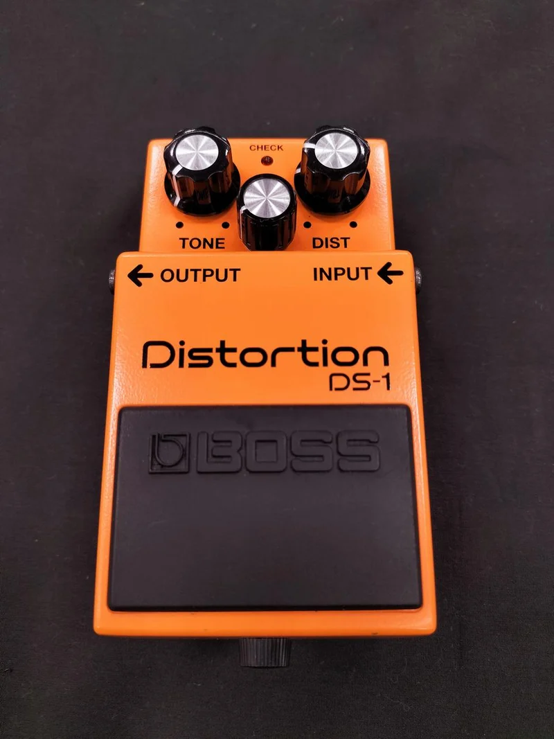 BOSS Effektpedal: Distortion DS-1