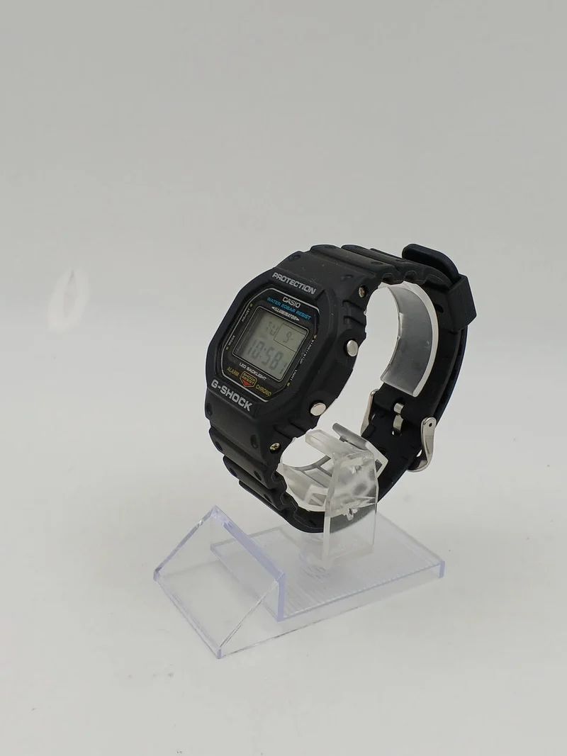 CASIO G-SHOCK Quarz-Digitalarmbanduhr DW-5600UE-1JF