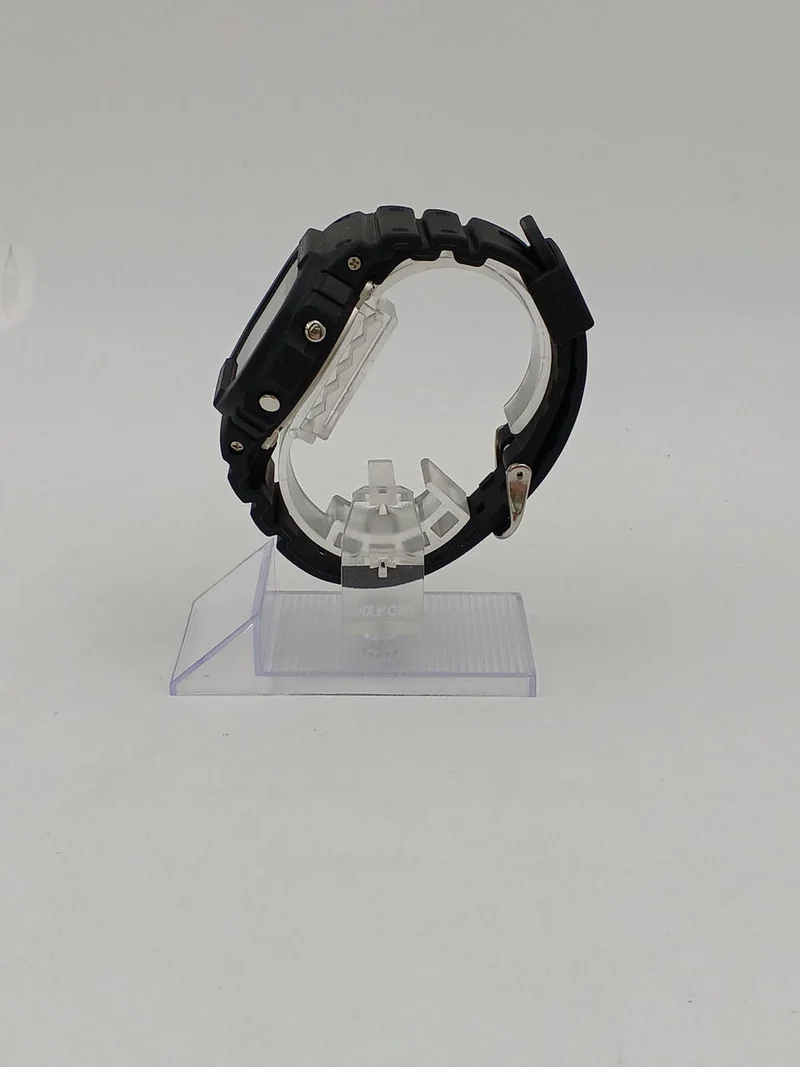 CASIO G-SHOCK Quarz-Digitalarmbanduhr DW-5600UE-1JF