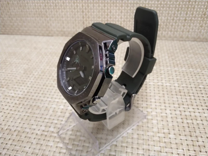 CASIO G-SHOCK GM-2100B