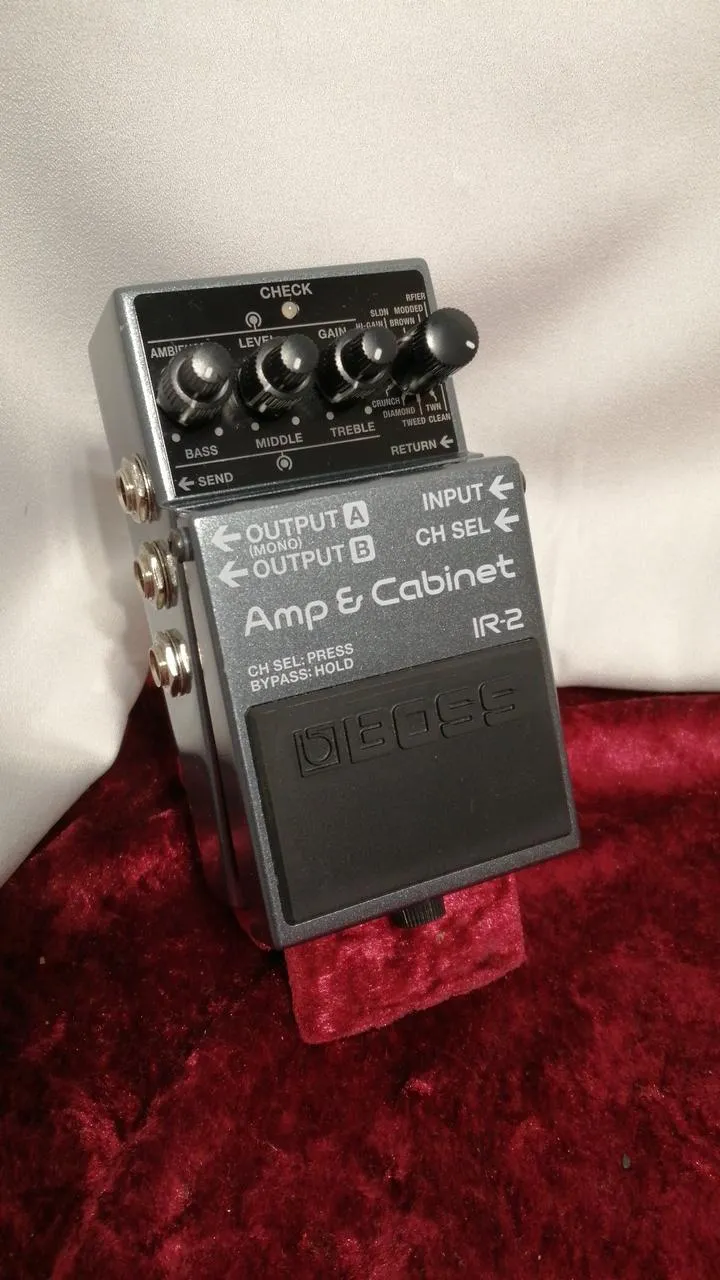 BOSS Effektpedal IR-2