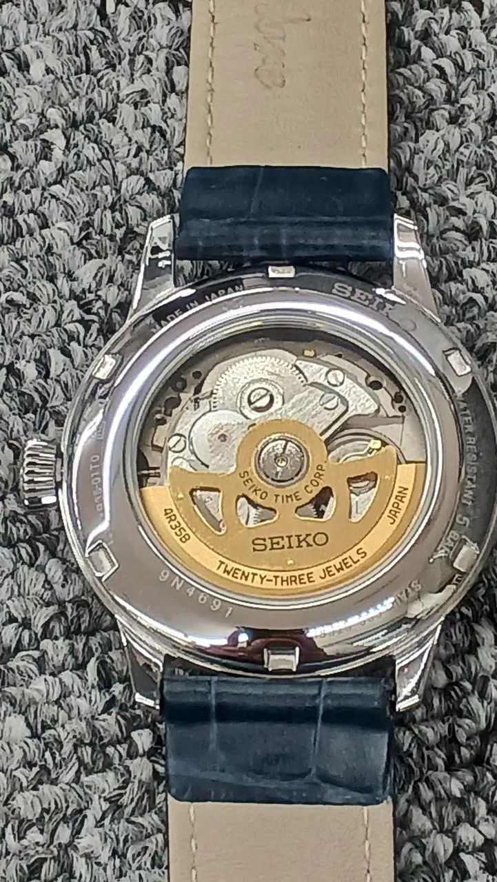 SEIKO Automatik 4R35-01T0