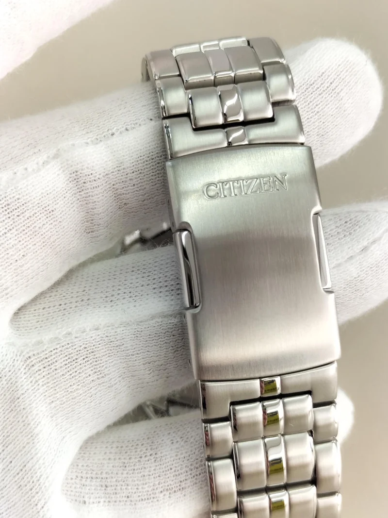 CITIZEN Funkgesteuerte Uhr CB0011-69L