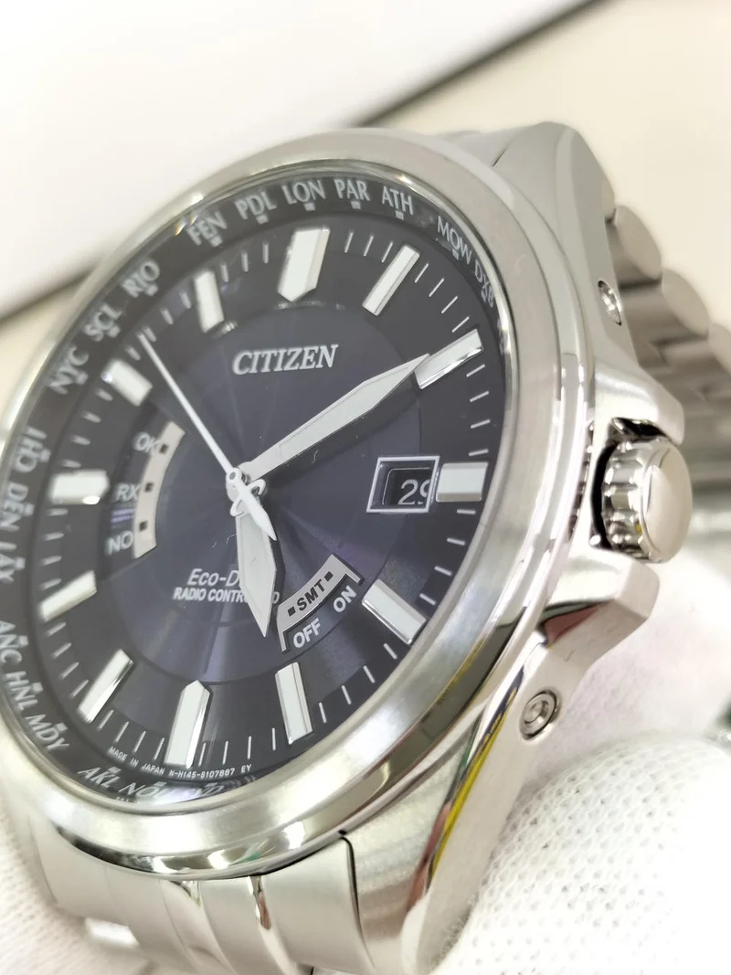 CITIZEN Funkgesteuerte Uhr CB0011-69L